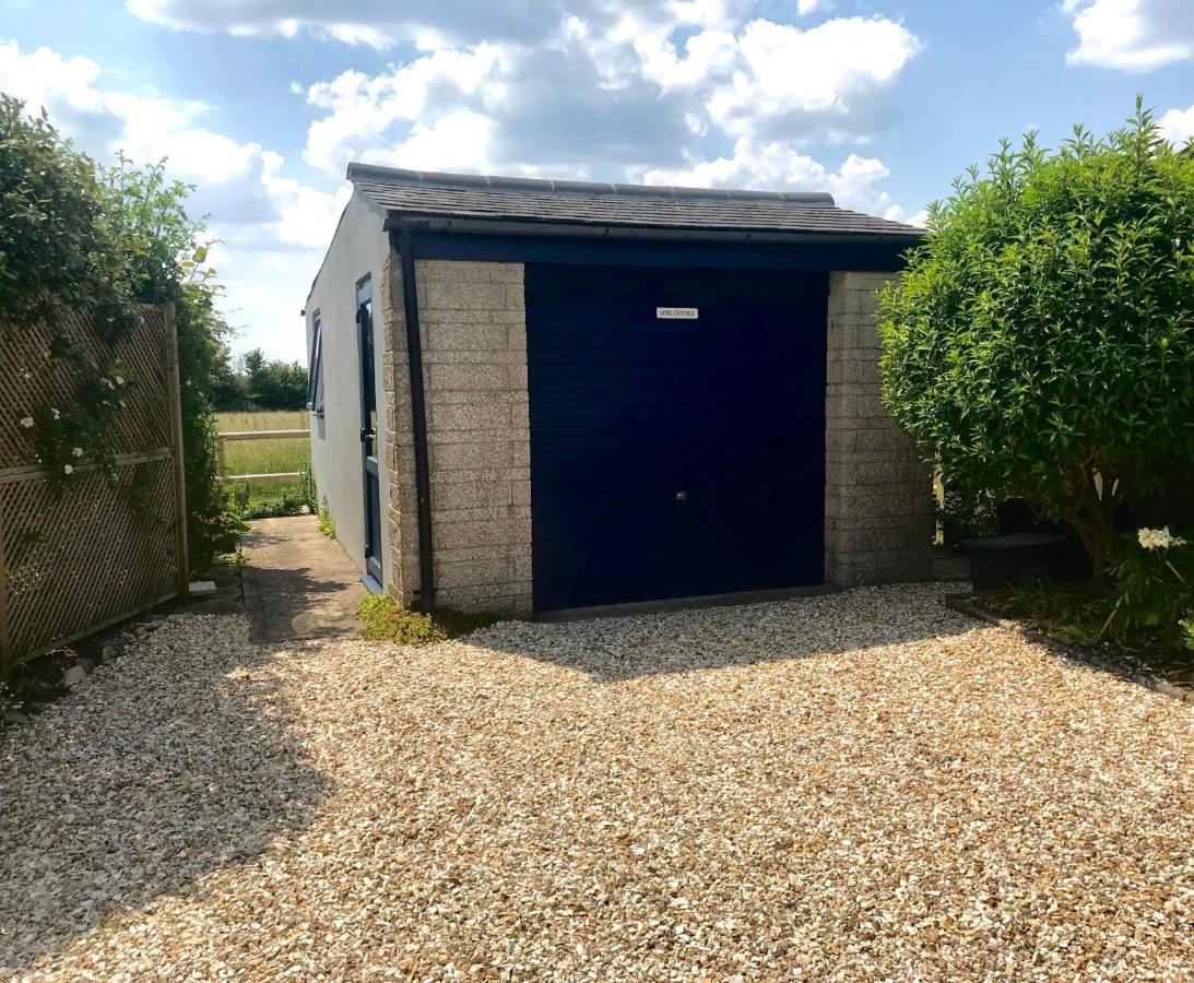 Charming Modernized Country Cottage Near Mere, Wiltshire Mere  エクステリア 写真